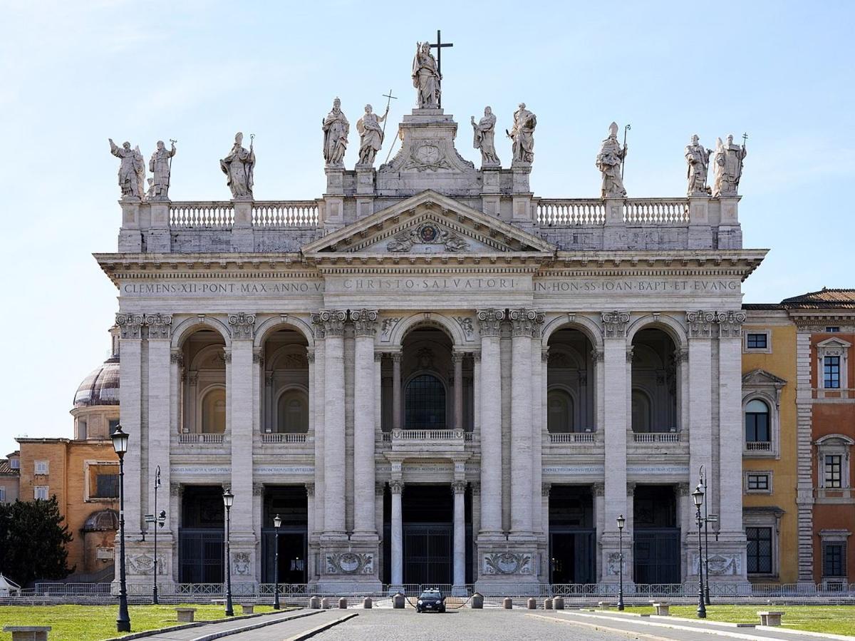 Stans Dolce Lusso Basilica San Giovanni Roma Exterior foto